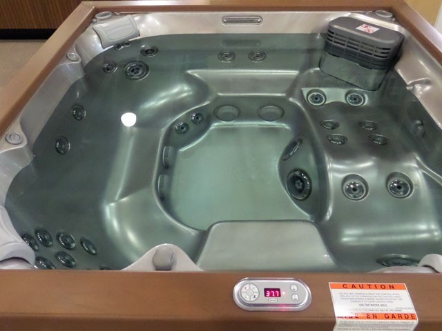 Гидромассажная ванна Jacuzzi J LXL (рис.4) Гидромассажная ванна Jacuzzi J LXL (рис.4)