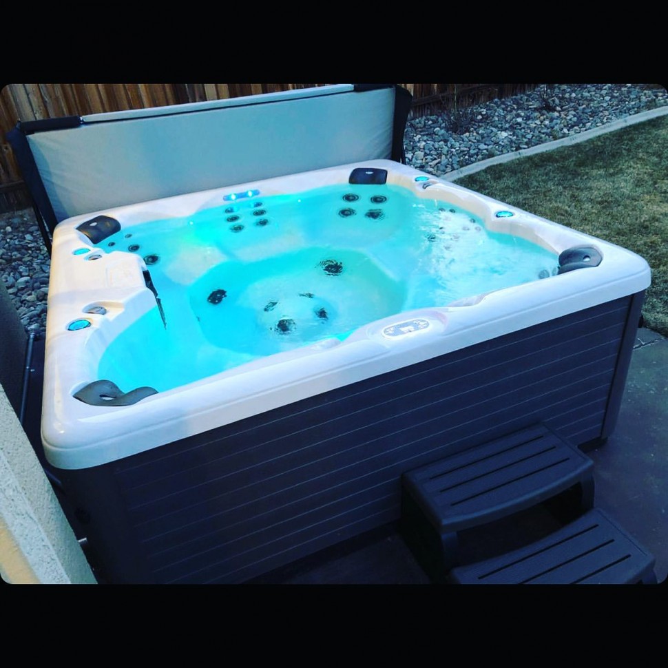 Гидромассажный бассейн Vita Spa Luxe (рис.4) Гидромассажный бассейн Vita Spa Luxe (рис.4)