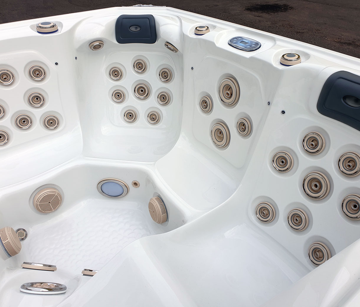 Гидромассажный спа-бассейн JNJ Spas Storm SPA-637 (рис.2)